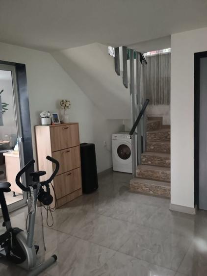 Casă cu 3 camere în Central