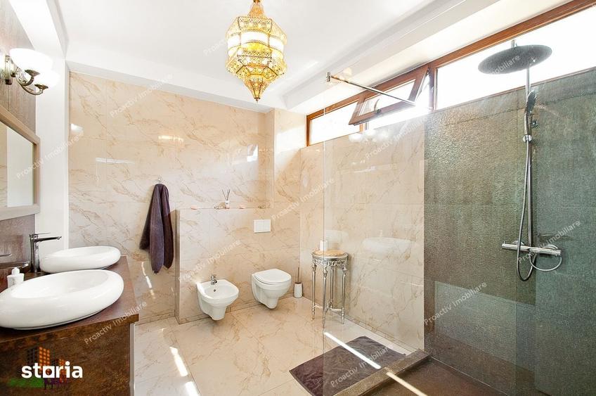 Casă cu 4 camere cu Teren 834 Mp în Micro 14