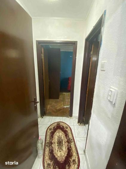 Apartament de 3 camere cu balcon ?i bucatarie separata - 8