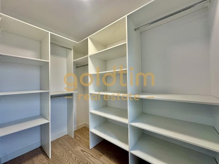 Casă individuală cu 6 camere cu Canalizare în Pipera