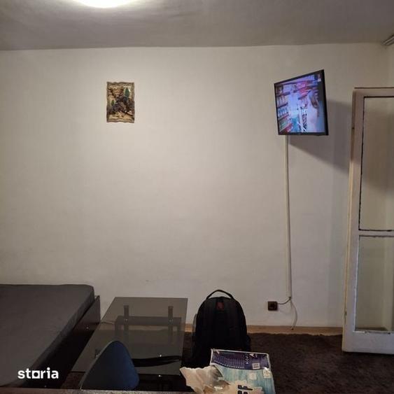 Garsonieră în Titan