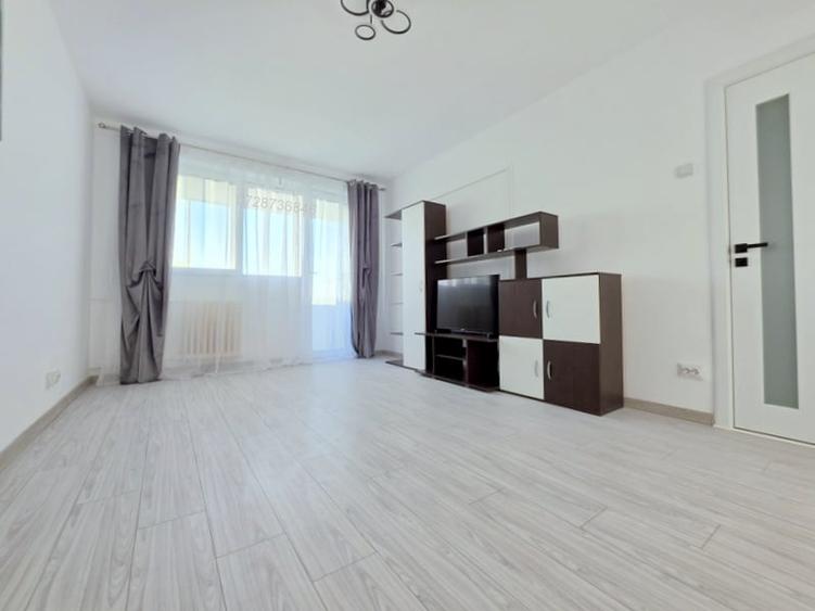 Apartament cu 3 camere decomandat în Drumul Taberei