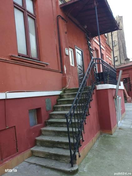Apartament cu 3 camere în Armeneasca