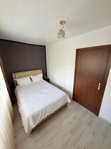 Apartament cu 2 camere decomandat în Take Ionescu