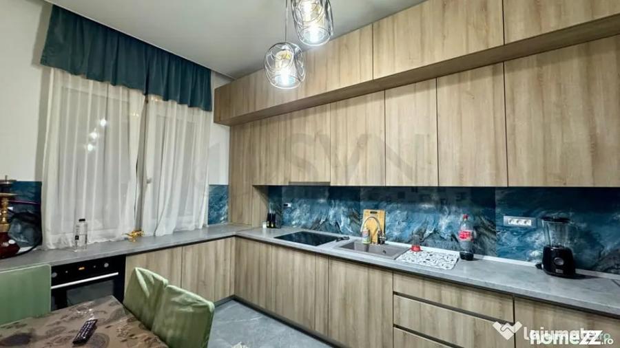Apartament cu 5 camere decomandat în Mihai Bravu