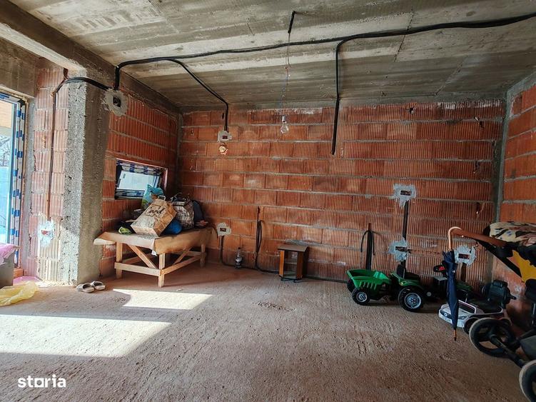 Vila P+M, Pitesti-Prelungirea Craiovei, teren 500 mp - 5