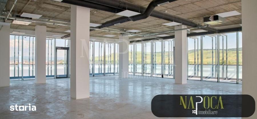 Spațiu comercial, de 3,894 mp, în Est