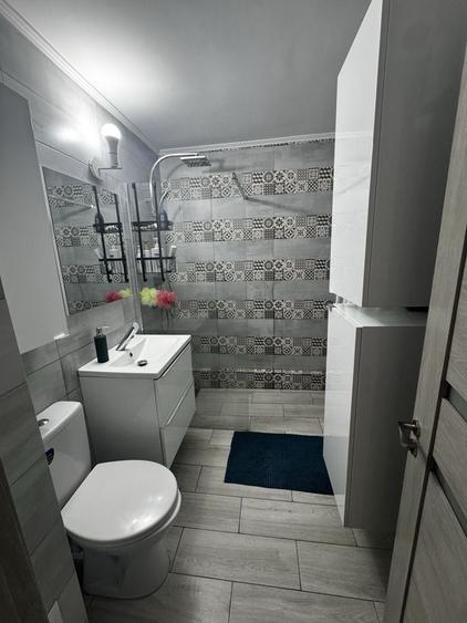 Apartament cu 3 camere decomandat în Sud-Est