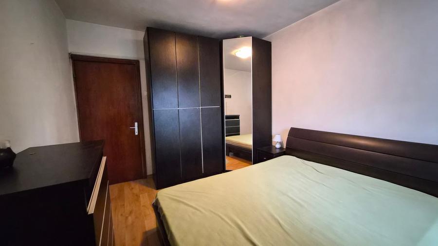 Apartament cu 3 camere decomandat, mobilat în Delfinariu