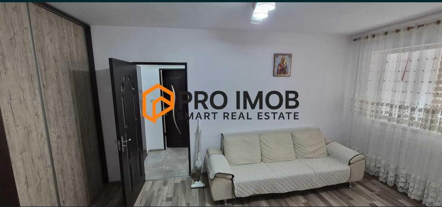 Apartament cu 2 camere semidecomandat, mobilat în Micro 14
