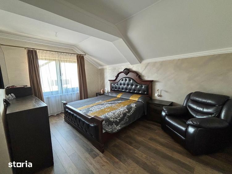Casă cu 4 camere cu Teren 128 Mp în Central
