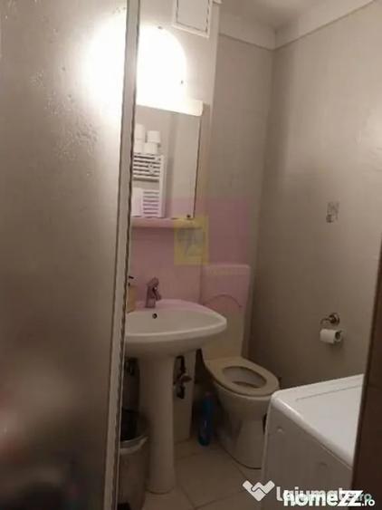 Apartament cu 4 camere decomandat în Muncii