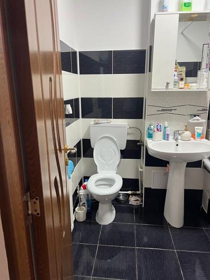 Apartament cu 2 camere decomandat în Uiești