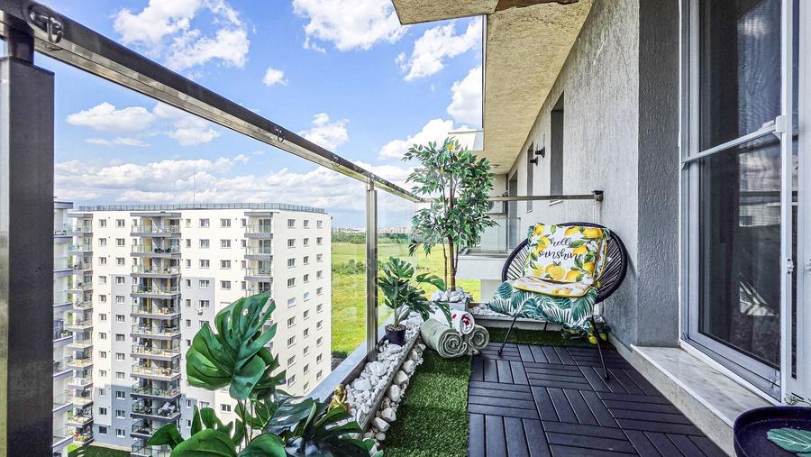 Apartament cu 3 camere decomandat, mobilat în Prelungirea Ghencea