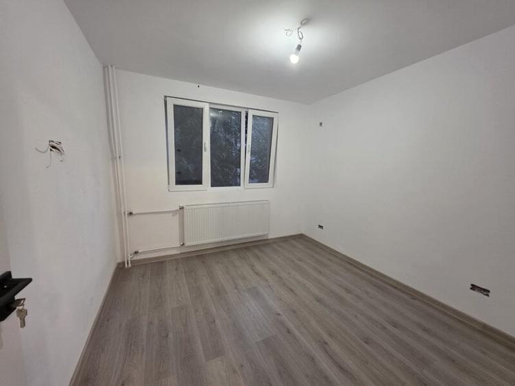 Apartament cu 3 camere decomandat în Nicolae Grigorescu