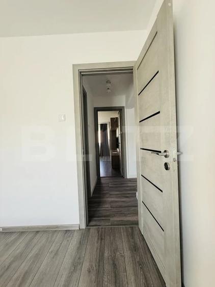Apartament cu 2 camere decomandat în Tractorul