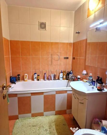 Apartament cu 3 camere semidecomandat, mobilat în Soarelui