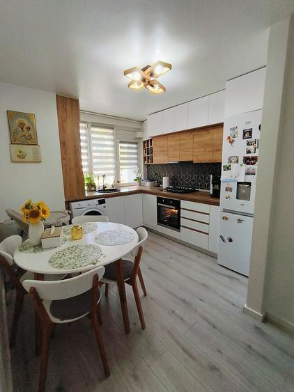 Apartament cu 2 camere decomandat în Tudor