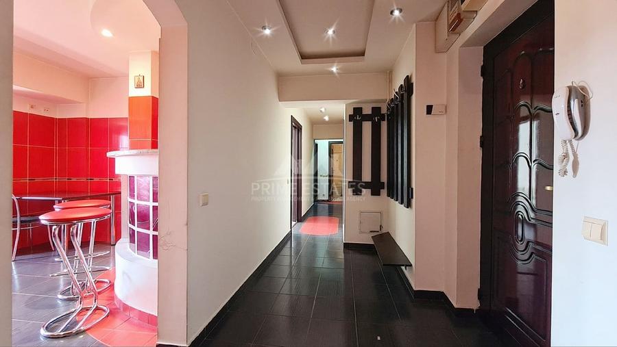 Apartament cu 3 camere decomandat, mobilat în Unirii