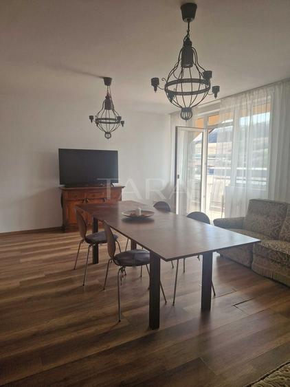 Apartament cu 4 camere decomandat în Florești