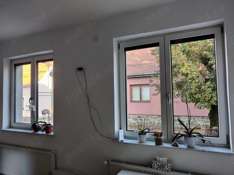 Casă cu 4 camere în Piața Cluj