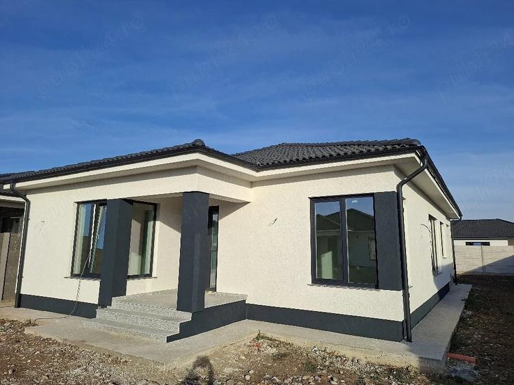 Casă cu 3 camere cu Teren 500 Mp în Sântandrei