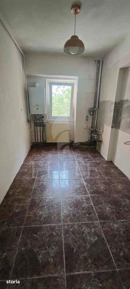 Apartament cu 3 camere decomandat în Mărăști