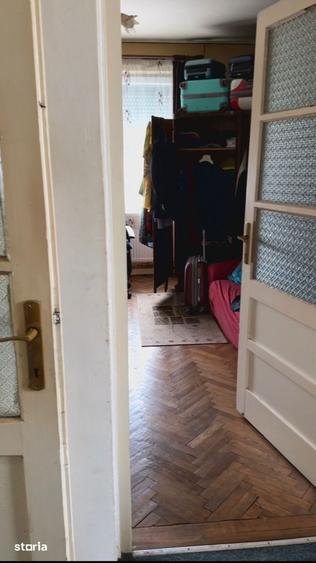Casă cu 5 camere cu Teren 1167 Mp în Sânpetru
