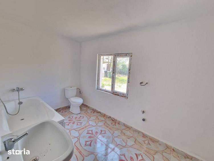 Casă cu 3 camere cu Teren 933 Mp în Sălard