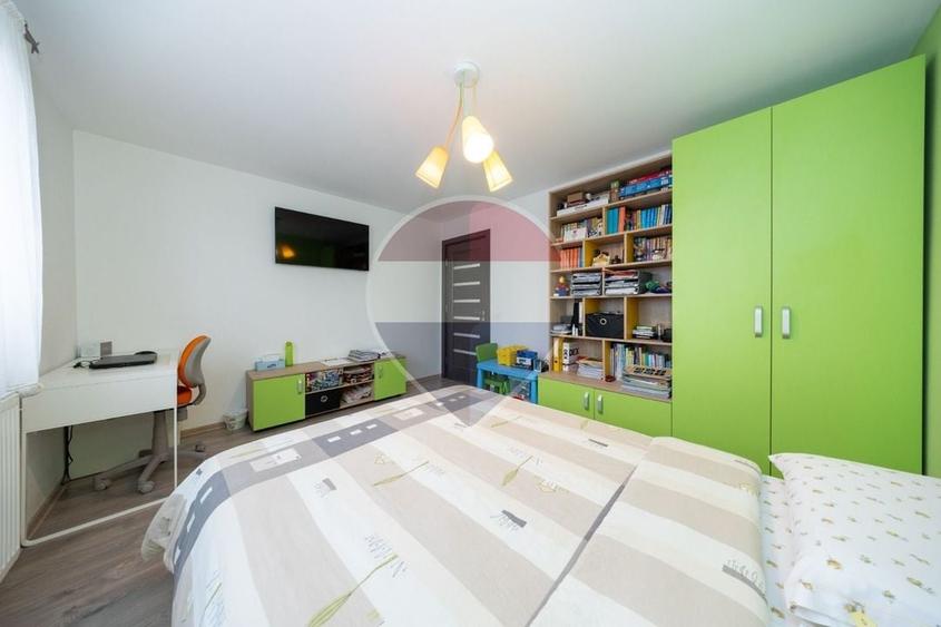 Casă individuala cu gradina si beci- in cartierul Izvor - 29
