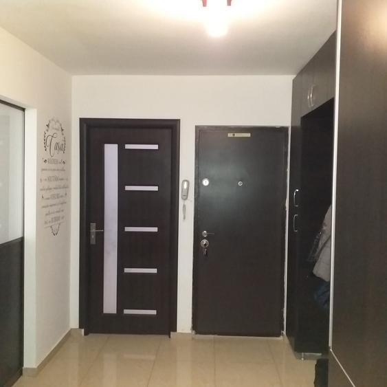 Apartament cu 3 camere decomandat în Rahova