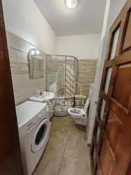 Apartament cu 2 camere semidecomandat în Ghiroda