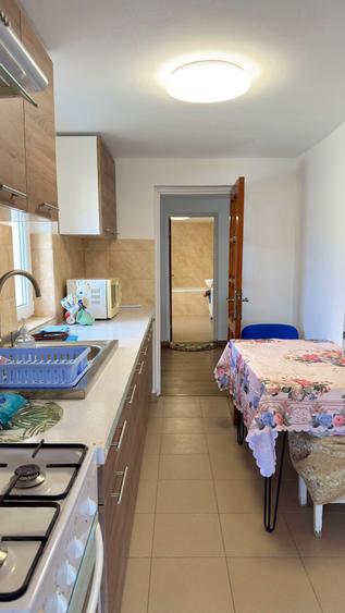 Casă individuală cu 4 camere cu Canalizare în Tătărăștii de Sus
