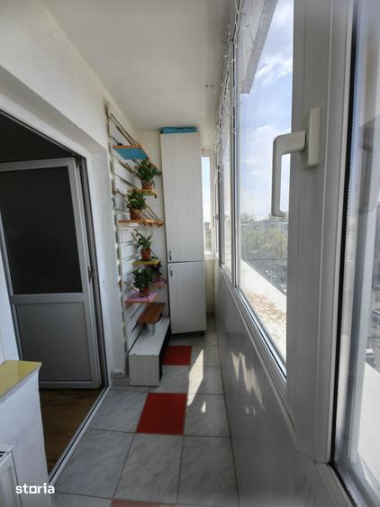 Apartament cu 4 camere decomandat, mobilat în Central