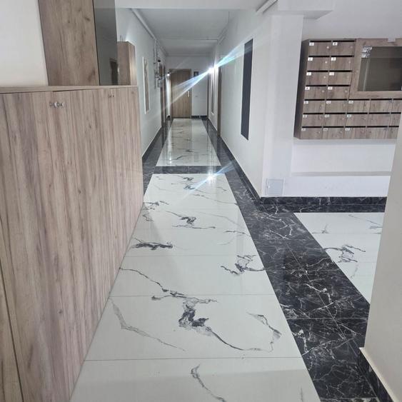 De inchiriat studio, zona Tractoru - 12