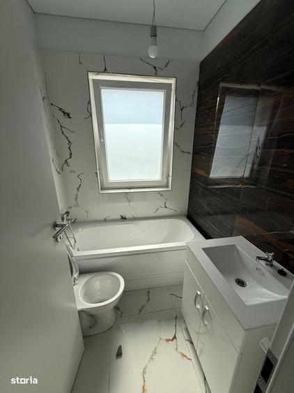 Apartament cu 3 camere decomandat în Păcii