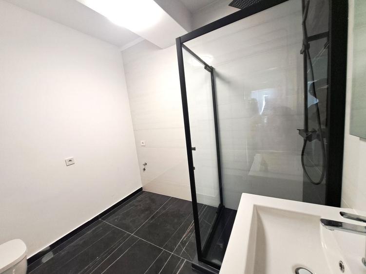 Apartament cu 3 camere decomandat în Vest