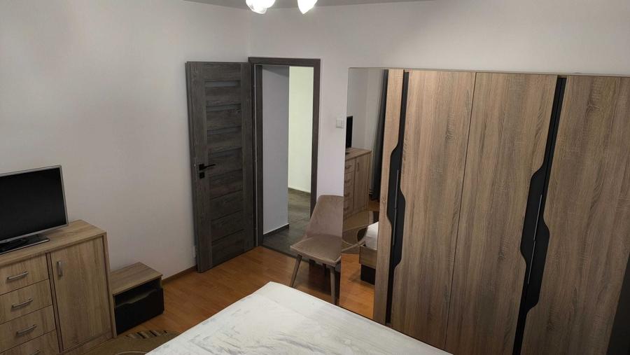 Apartament cu 3 camere decomandat, mobilat în Mărăști