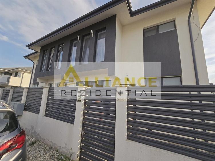 Duplex cu 4 camere cu Canalizare în Berceni