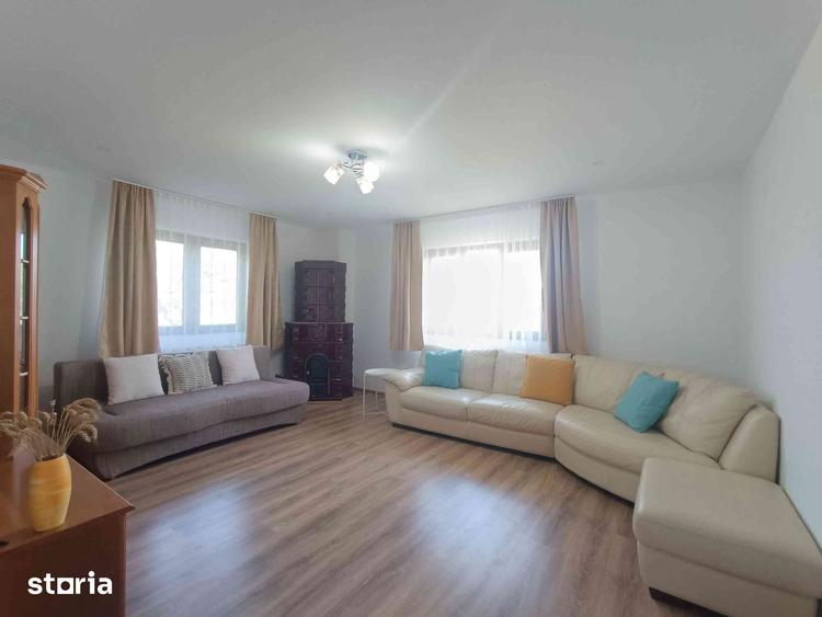 Casă cu 6 camere cu Teren 2771 Mp în Slobozia Nouă