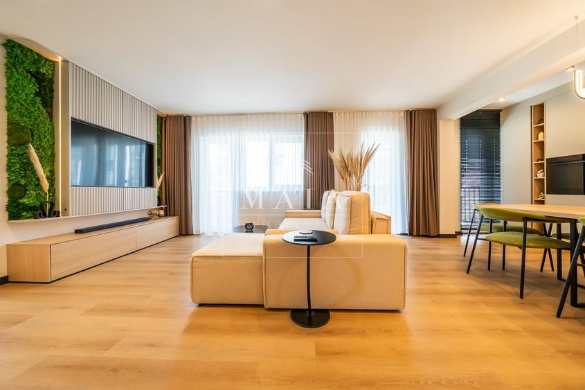 Apartament cu 4 camere decomandat în Mihai Viteazul