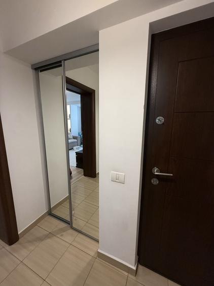 Apartament cu 2 camere semidecomandat în Tomis III