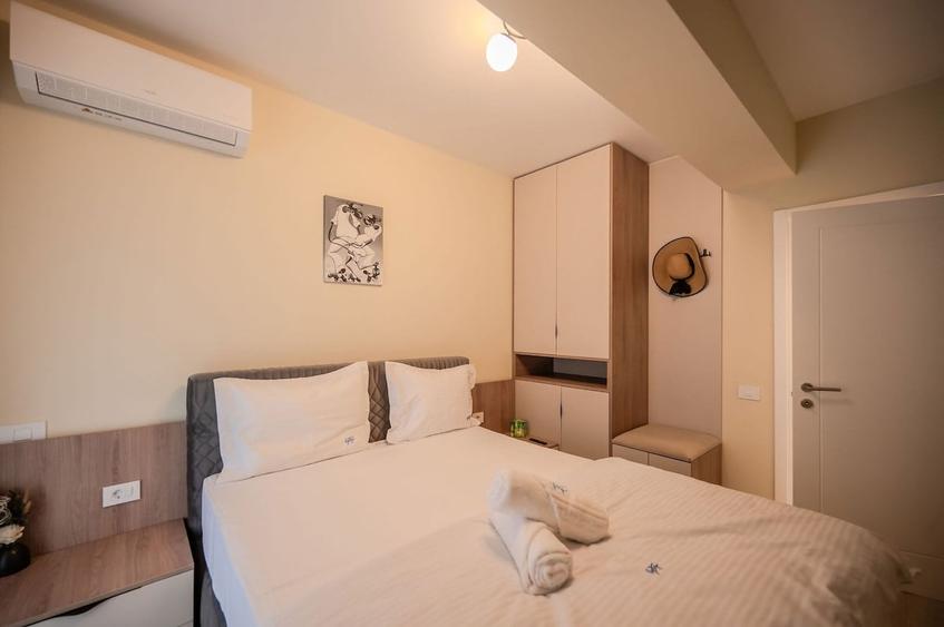 Apartament cu 3 camere decomandat în Mamaia-Sat