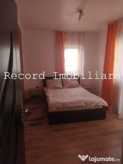 Apartament cu 3 camere semidecomandat în Florești