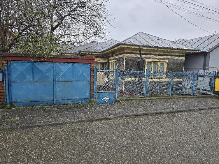 Casă cu 4 camere cu Teren 308 Mp în Marghiloman