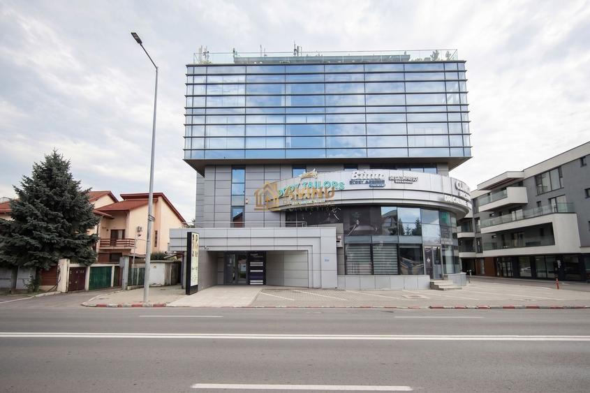 Spațiu comercial, de 400 mp, în Nord