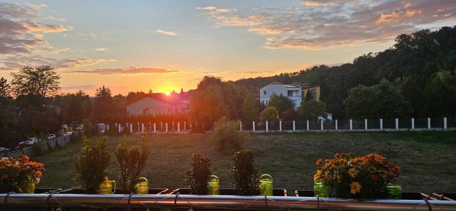 Apartament cu 2 camere, mobilat în Central