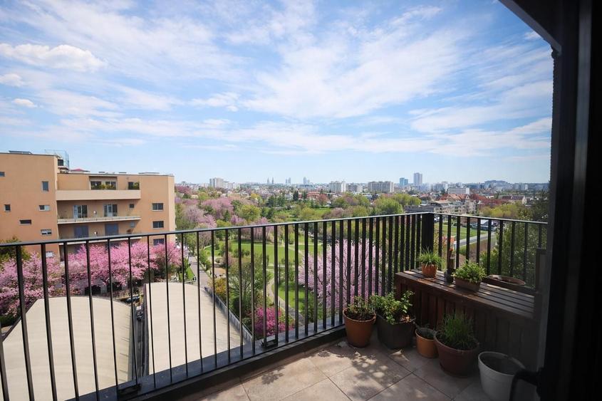 Apartament cu 3 camere decomandat în Domenii