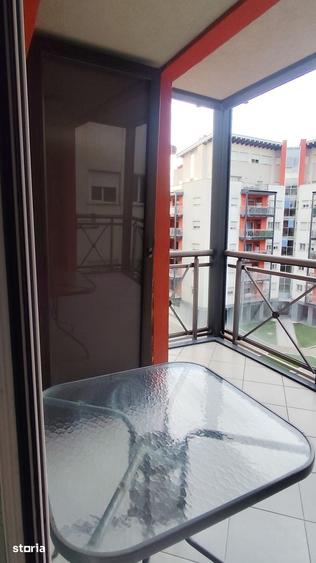Apartament cu 3 camere în Ghiroda