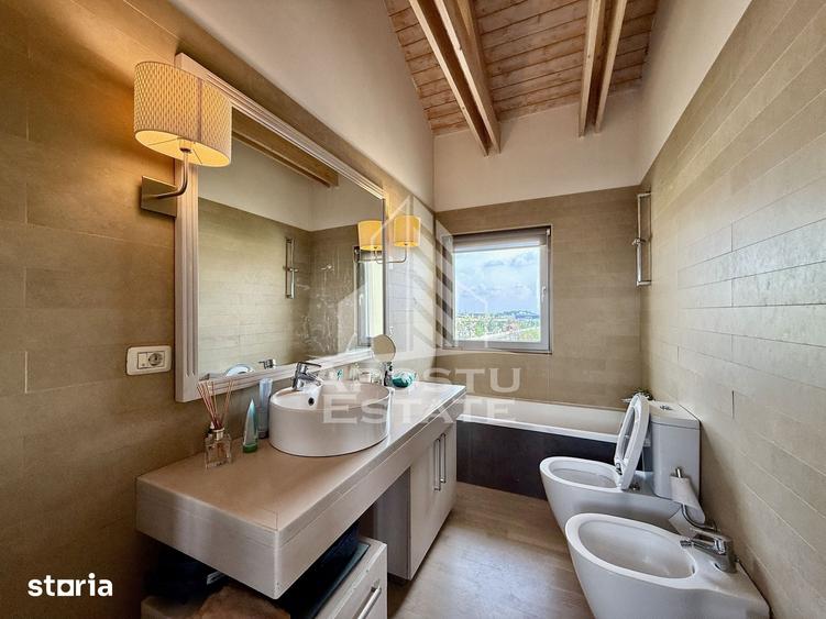 Apartament cu 4 camere decomandat în Complex Studențesc